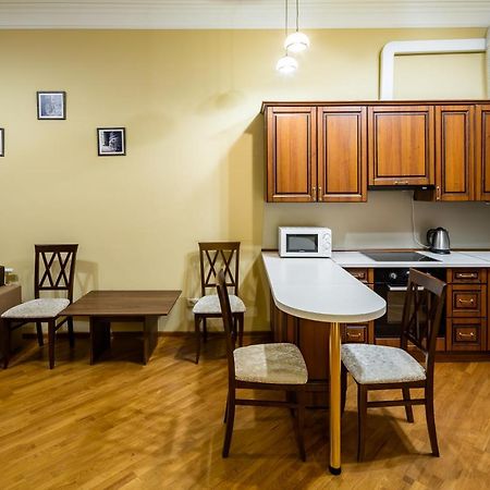 13 Franka Apartment 2 Львов Экстерьер фото