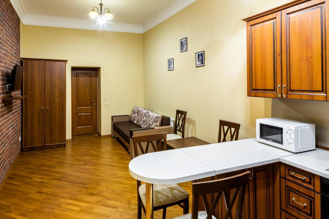 13 Franka Apartment 2 Львов Экстерьер фото