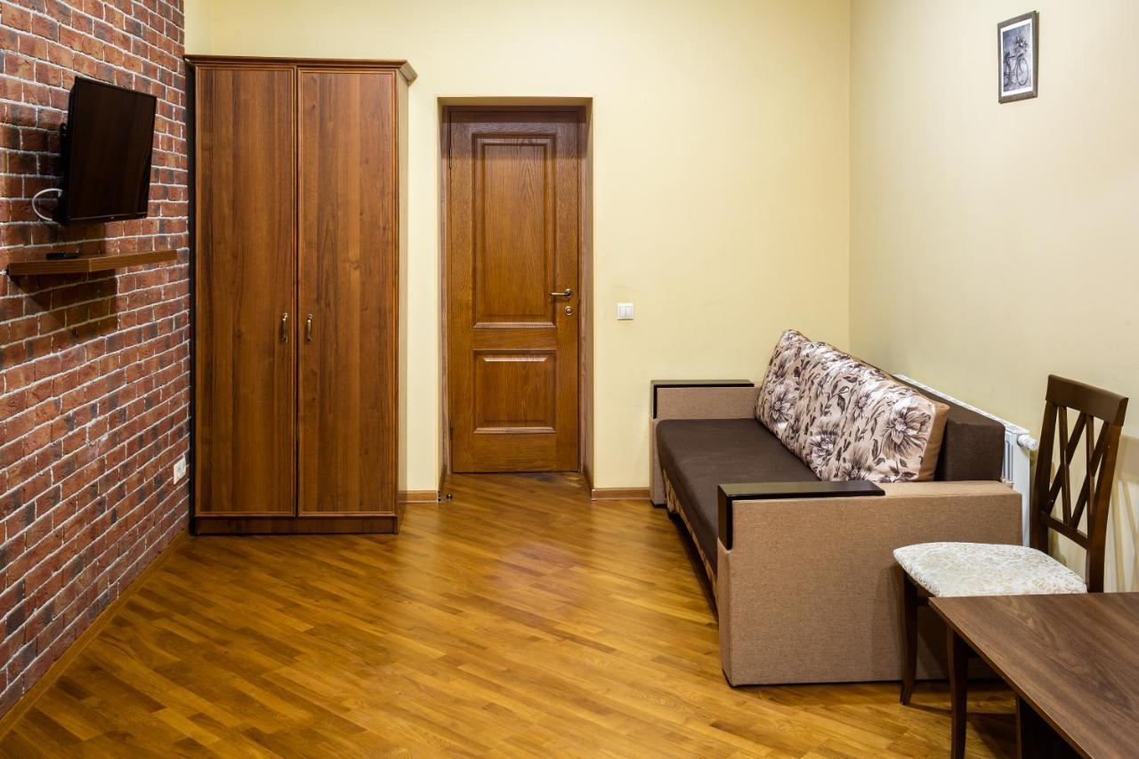13 Franka Apartment 2 Львов Экстерьер фото