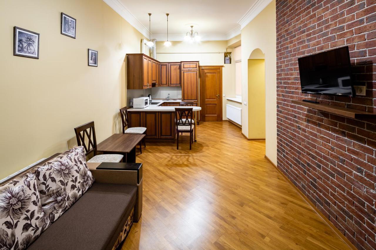 13 Franka Apartment 2 Львов Экстерьер фото