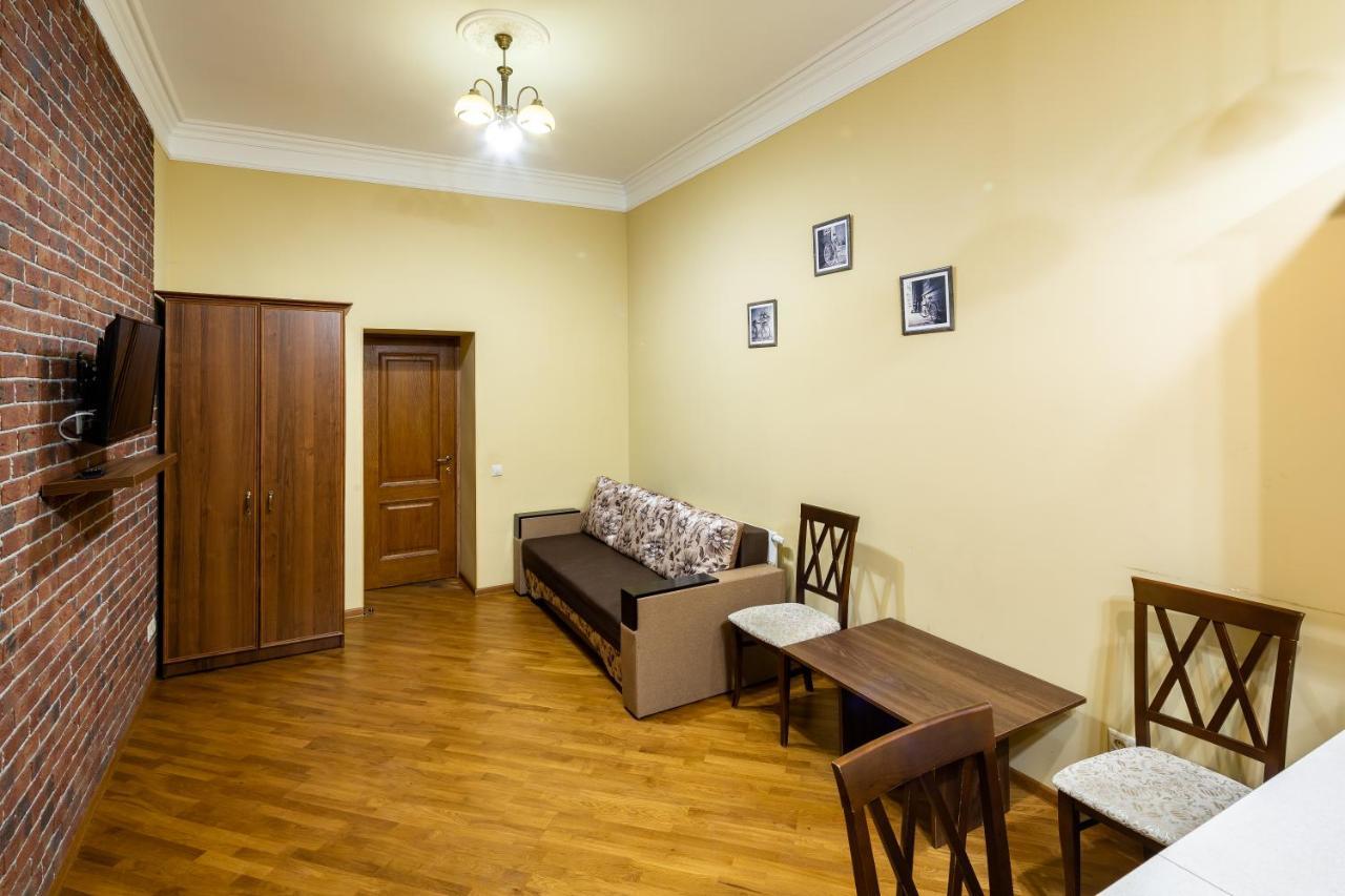 13 Franka Apartment 2 Львов Экстерьер фото