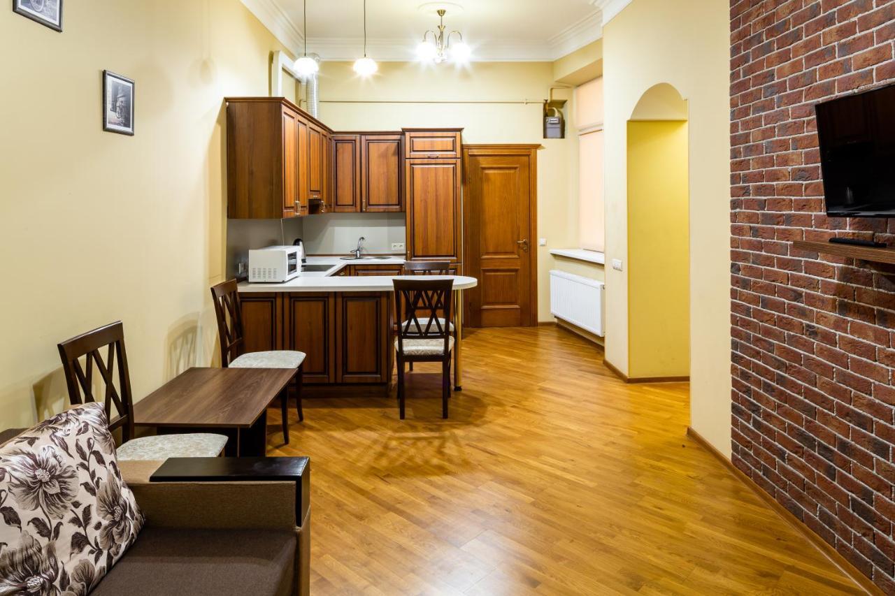 13 Franka Apartment 2 Львов Экстерьер фото
