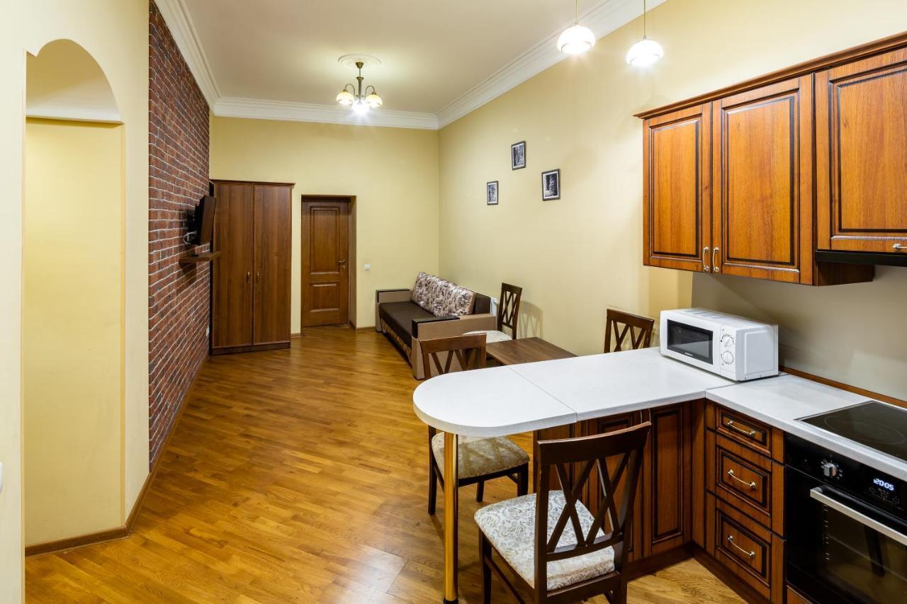 13 Franka Apartment 2 Львов Экстерьер фото
